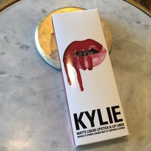 Kylie Lip Kit 22 - receipt pictured!